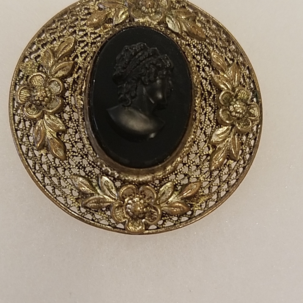Czechoslovakia brooch- vintage - Picture 2 of 3